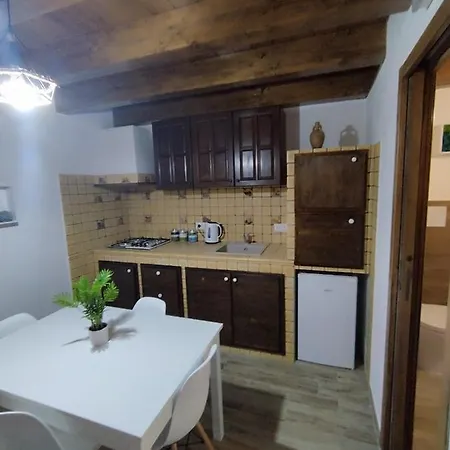 Ecce Homo Apartment